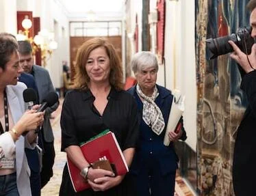 Armengol propone endurecer el Reglamento del Congreso contra incidentes como el de Vox con la Presidencia