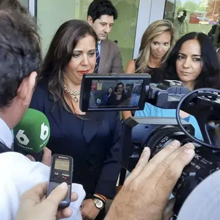 Condenado a cuatro años y medio por torturar a su pareja: degolló a su conejo delante de ella y le obligó a comérselo