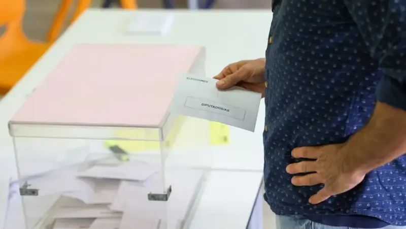 ¿En qué colegio te toca votar el 29-N? Los pasos para comprobar tu mesa con tu Cl@ve o DNI