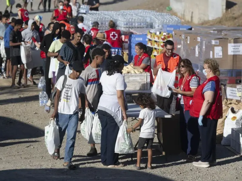 Interior aclara la cifra y reduce a 1.500 los menores identificados en Ceuta