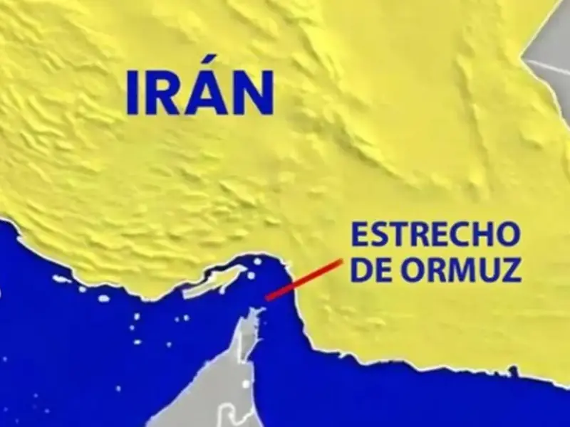 Barcos españoles en el estrecho de Ormuz