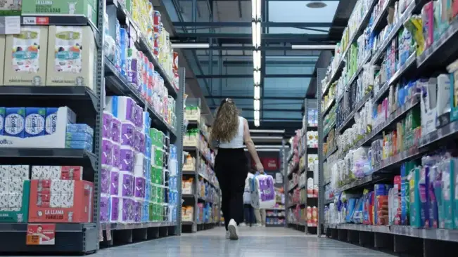 La hipoteca y llenar el depósito del coche se comen al mes el 60% del sueldo de la mitad de los trabajadores en España