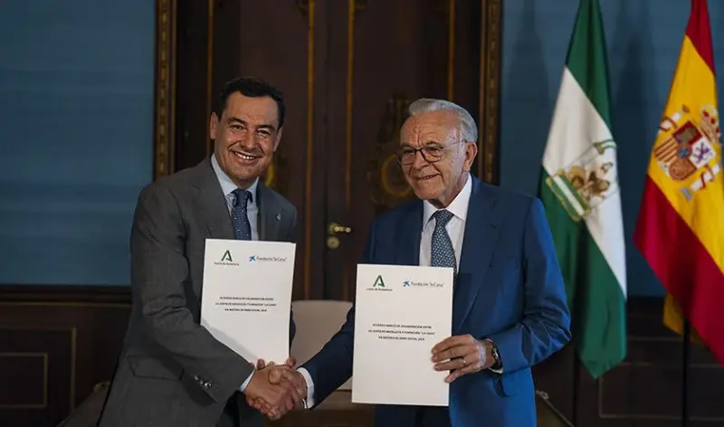 La Junta de Andalucía y la Fundación 'la Caixa' sellan una alianza social de 154 millones hasta 2027