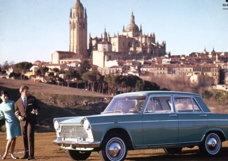 La nave del tesoro en la Zona Franca donde Seat guarda sus modelos históricos