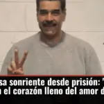 Maduro posa sonriente desde prisión: