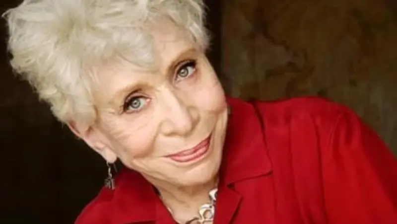 Muere a los 97 años Bunny Levine, actriz de Las chicas Gilmore y Shameless