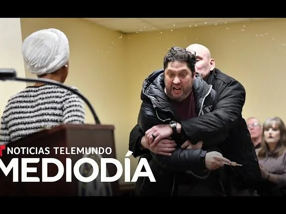 Periodistas criticados por humillar votantes