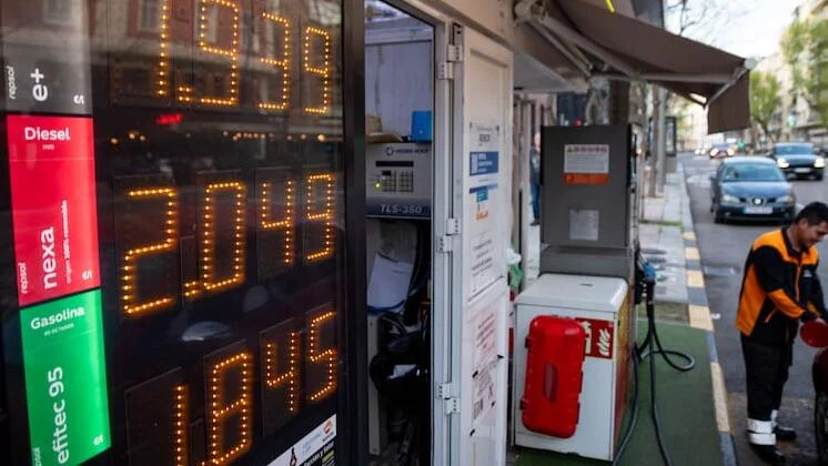 Gasolina con precio de lujo durante Semana Santa