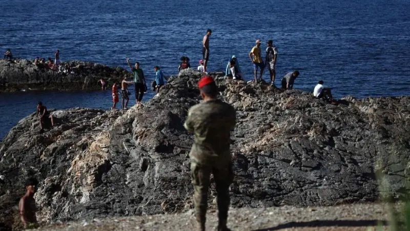 Última hora de la crisis migratoria en Ceuta: Marruecos reconoce 40.000 entradas de migrantes y 11 muertos en su territo