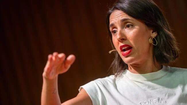 Urtasun, Ada Colau e Irene Montero: una terna para la confluencia o el funeral de la izquierda